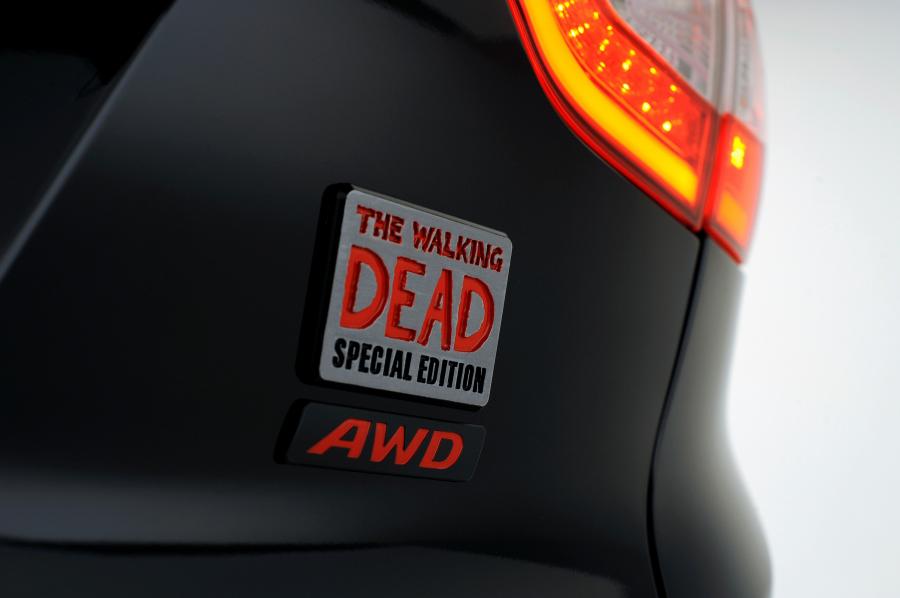 Логотип Hyundai Tucson Walking Dead Special Edition 2014 года  (фото 5 из 11)